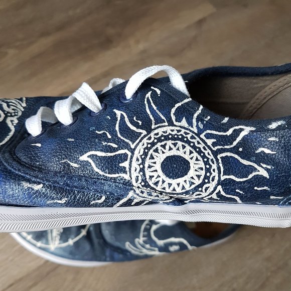 Women Hand painted sneakers - Picture 6 of 7